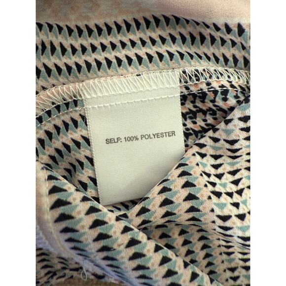 Rose + Olive 2X. NWOT Abstract Career Work Button Up Blouse - Picture 5 of 6